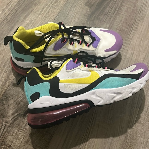 Nike air react 270